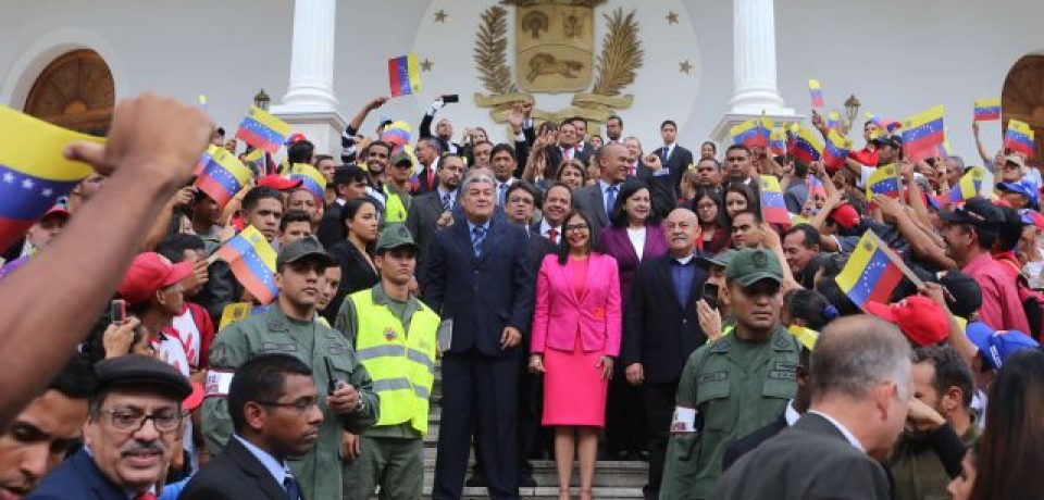 Gobernadores revolucionarios reconocen carácter plenipotenciario de la ANC