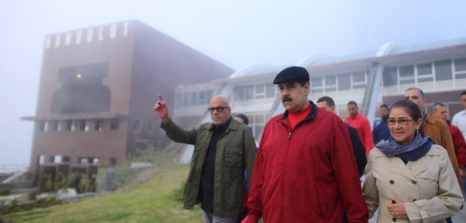 Presidente Maduro inspeccionó obras de restauración del Hotel Humboldt