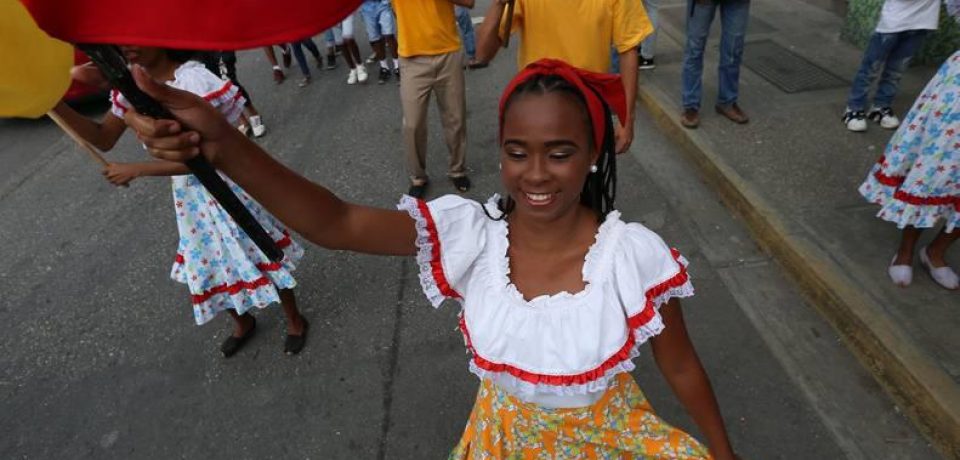 Expresiones culturales dicen presente en la Plaza Bolívar en defensa de la Revolución Bolivariana