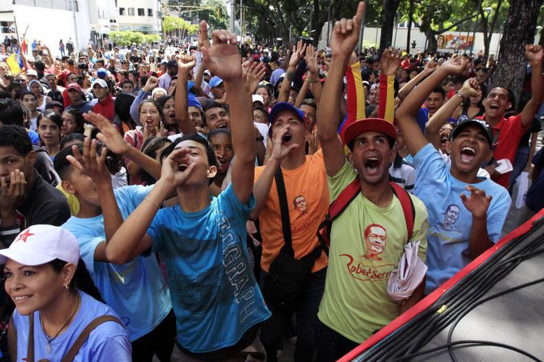 Juventud revolucionaria celebra su día con movilización en Caracas